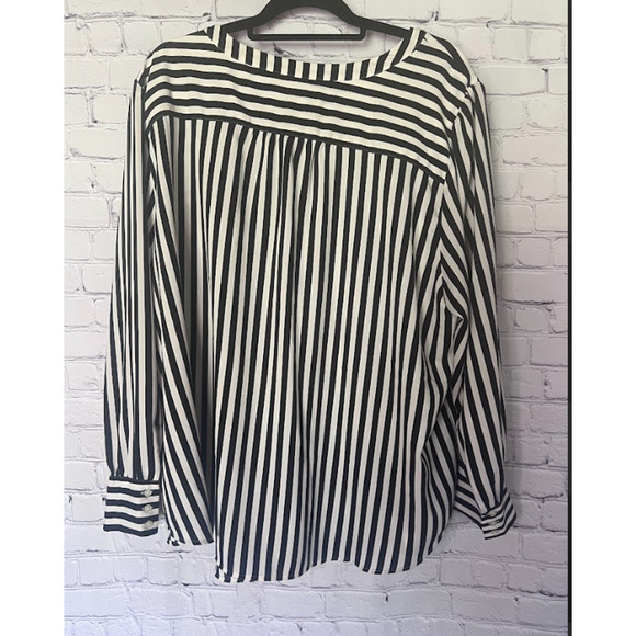 Loft Plus Women's Black and White Striped Blouse Size 24 - Picture 3 of 3
